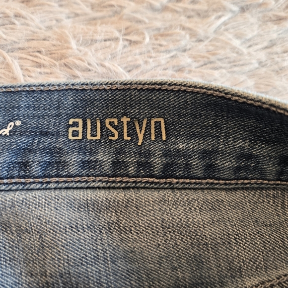 7 For All Mankind Austyn Jeans Size 33 - Picture 3 of 16